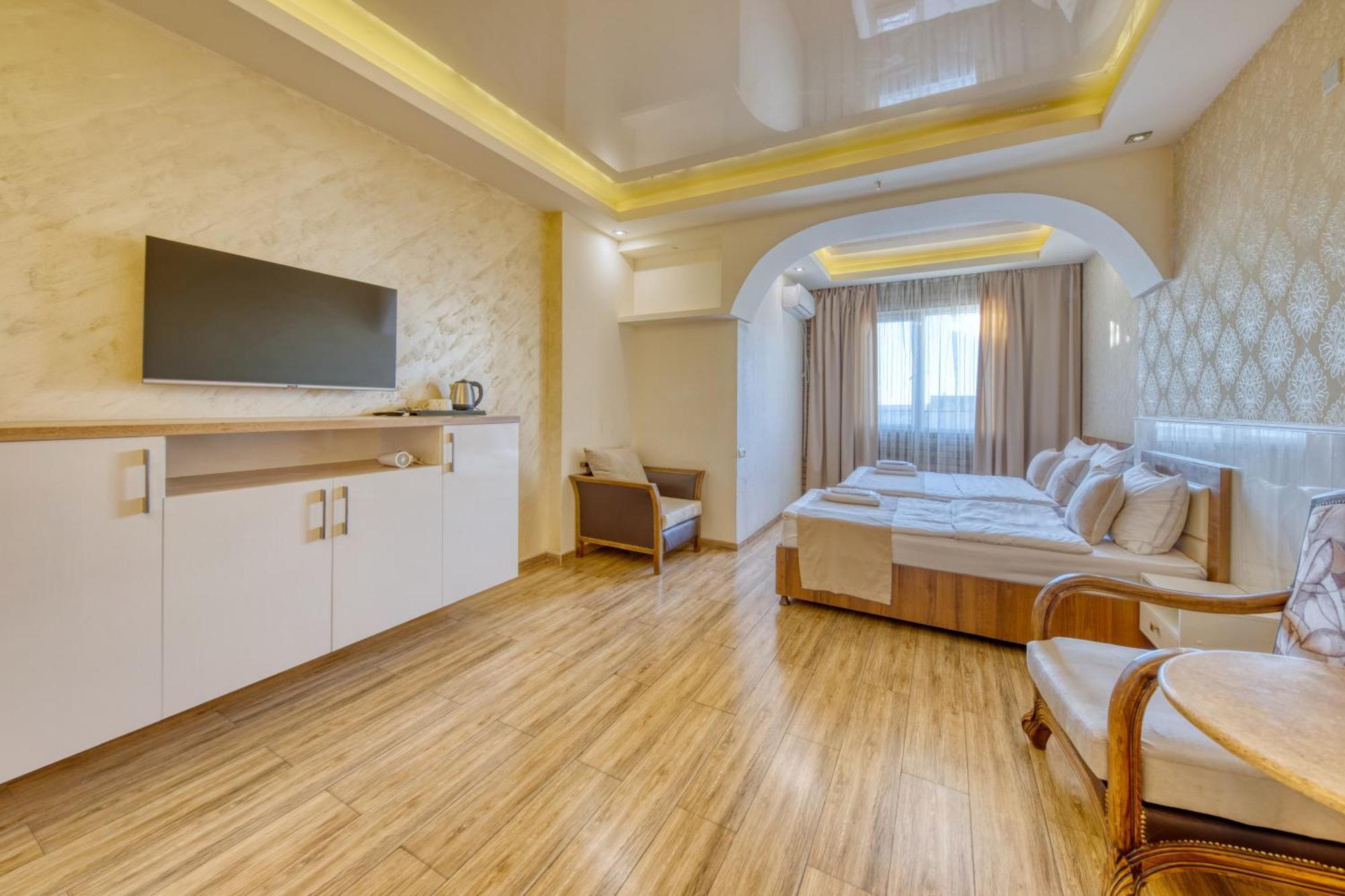 Aleppo Hotel Yerevan Exterior photo